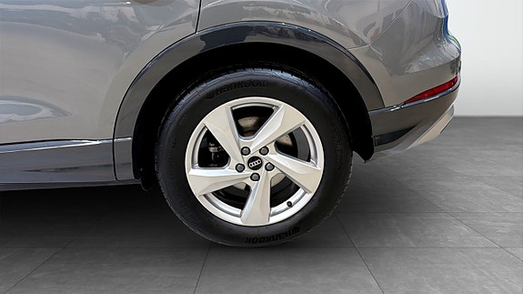 Audi Q3 6 of 20