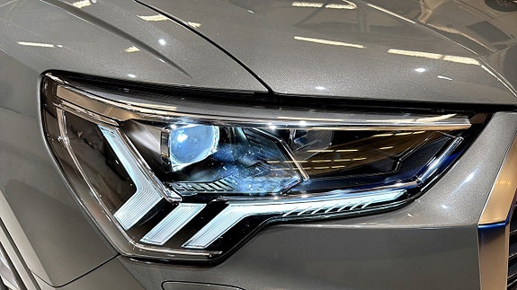 Audi Q3 16 of 20
