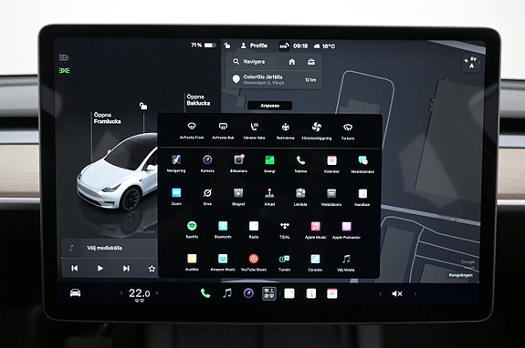 Tesla Model Y 22 of 27