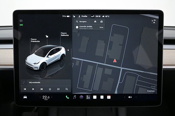Tesla Model Y 19 of 27
