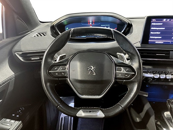 Peugeot 5008 8 of 17