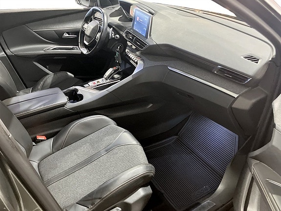 Peugeot 5008 12 of 17