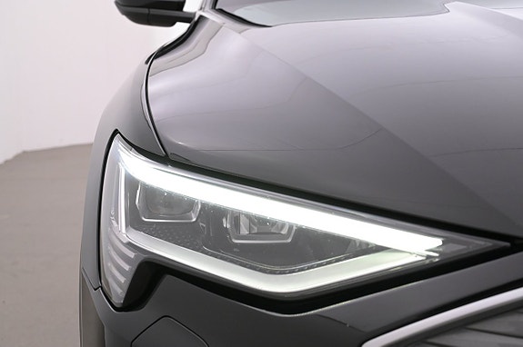 Audi e-tron 25 of 27