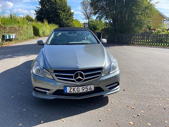 Mercedes-Benz E550 5 of 10