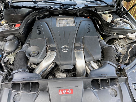 Mercedes-Benz E550 9 of 10