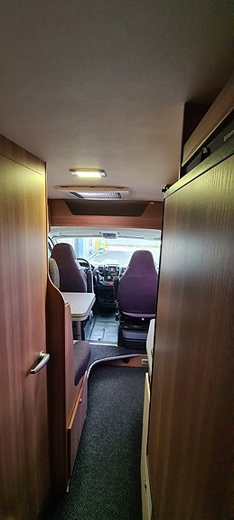 Weinsberg Carabus 600 MQ "Dubbelbädd, Solceller, cykelställ" 13 of 14