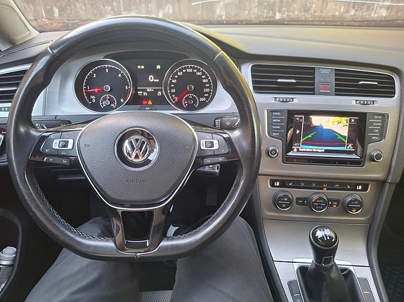 Volkswagen Golf VII 3 of 8
