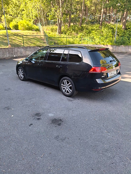 Volkswagen Golf VII 6 of 8