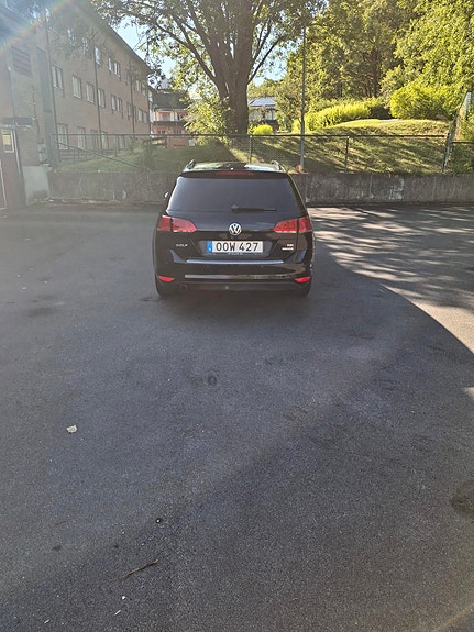 Volkswagen Golf VII 3 of 9