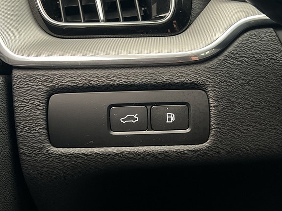 Volvo XC60 16 of 30