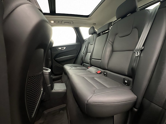 Volvo XC60 30 of 30