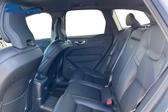 Volvo XC60 16 of 25