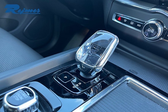 Volvo XC60 13 of 25