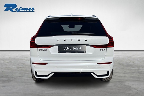 Volvo XC60 4 of 25