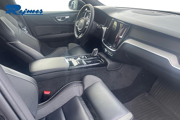 Volvo V60 13 of 23