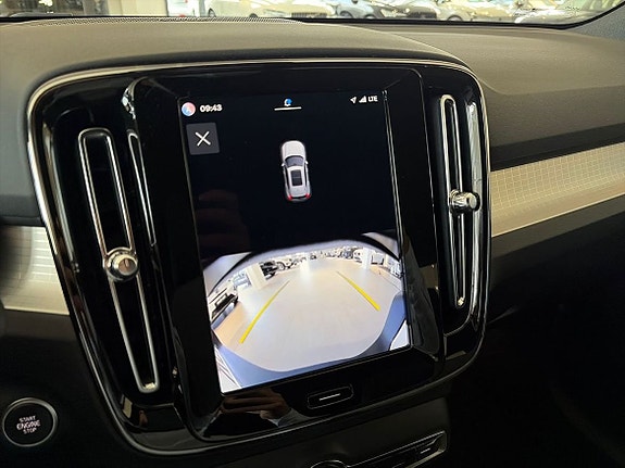 Volvo XC40 15 of 21