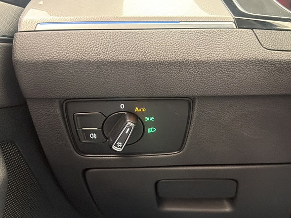 Volkswagen Passat 27 of 30