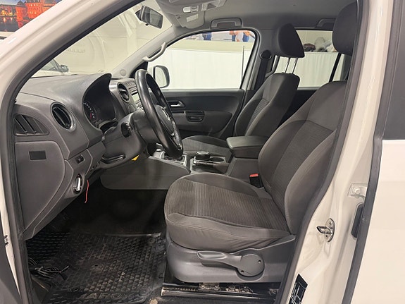 Volkswagen Amarok 6 of 18