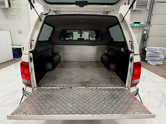 Volkswagen Amarok 18 of 18