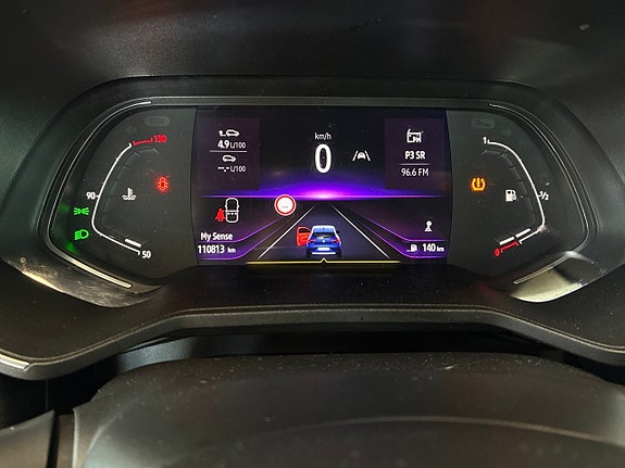 Renault Clio 17 of 19