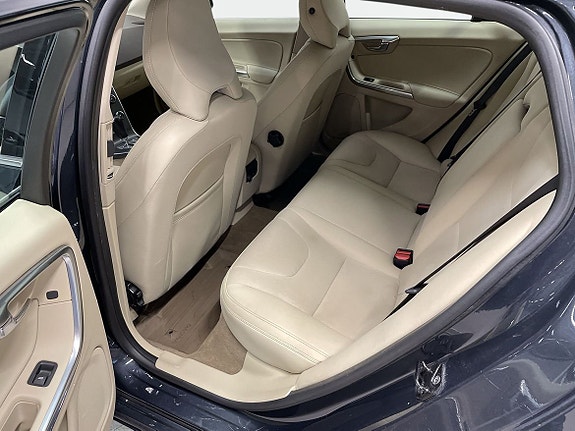 Volvo V60 10 of 10