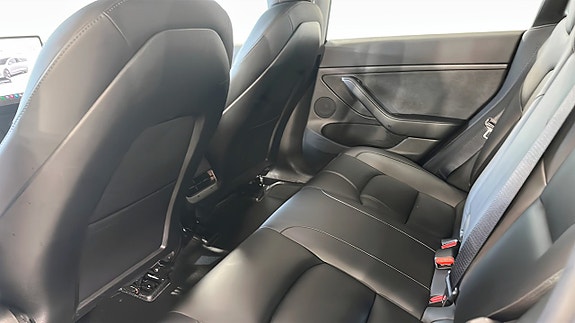Tesla Model 3 12 of 18