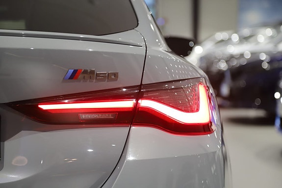 BMW i4 9 of 15