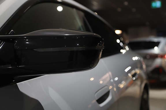 BMW i4 10 of 15