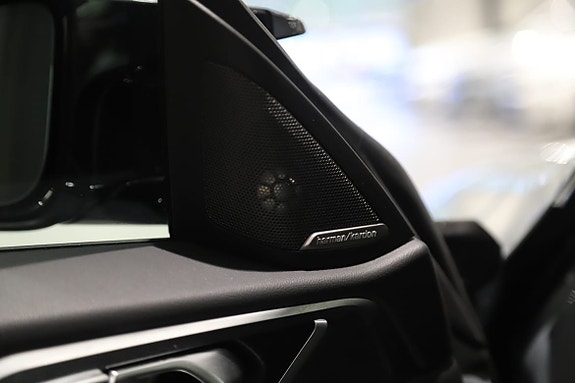 BMW i4 11 of 15
