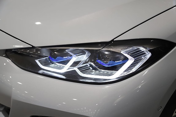 BMW i4 6 of 15