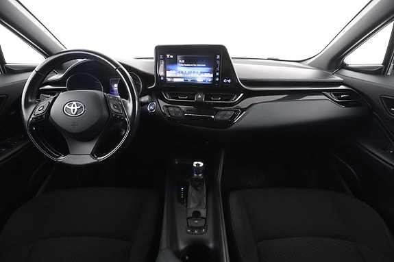 Toyota C-HR 13 of 30