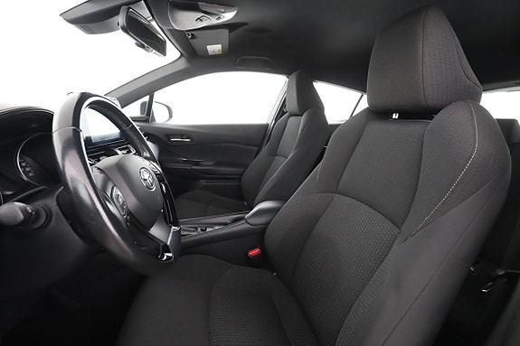 Toyota C-HR 11 of 30