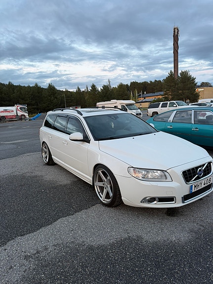 Volvo V70 5 of 5