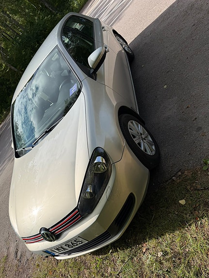 Volkswagen Golf VI 2 of 8