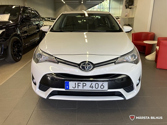 Toyota Avensis 6 of 18