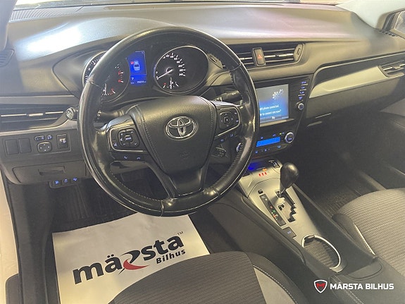 Toyota Avensis 12 of 18