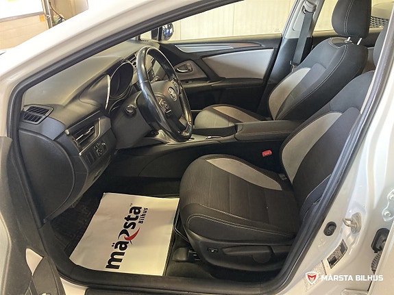 Toyota Avensis 9 of 18