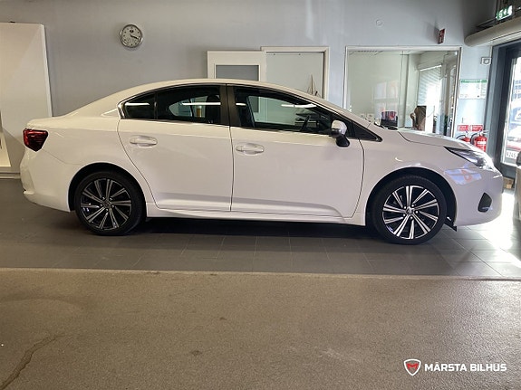Toyota Avensis 5 of 18