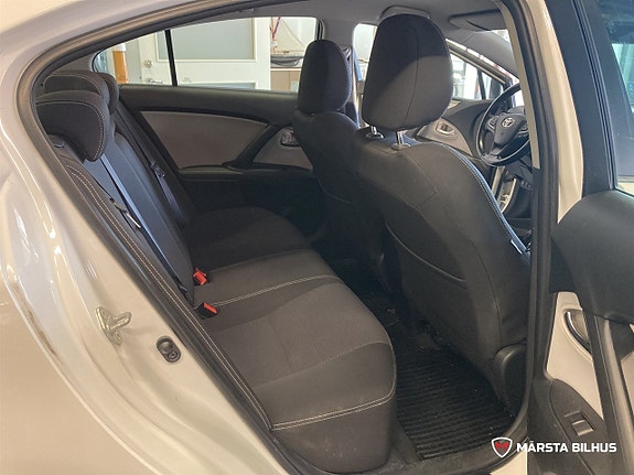 Toyota Avensis 11 of 18