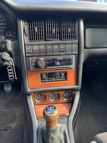 Audi Coupé 5 of 10