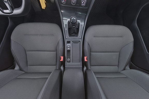 Volkswagen Golf I 18 of 30