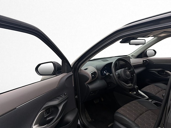 Toyota Yaris Cross 9 of 29