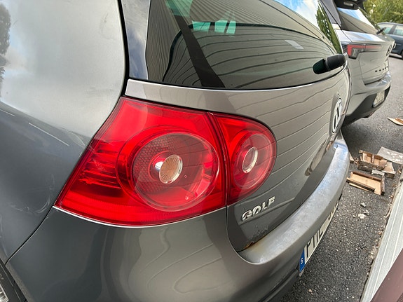 Volkswagen Golf V 10 of 14