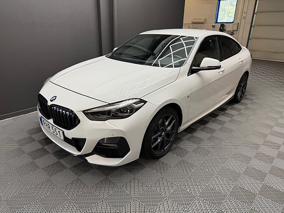BMW 220d 2 of 11