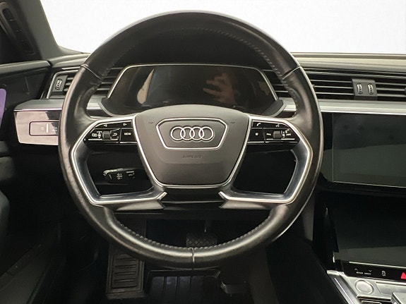 Audi e-tron 17 of 30