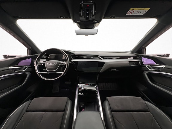 Audi e-tron 29 of 30