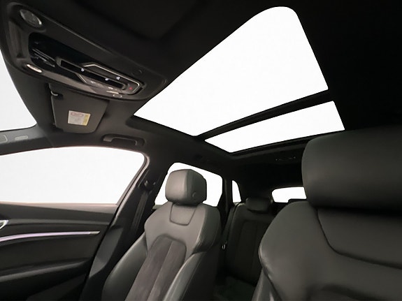 Audi e-tron 16 of 30
