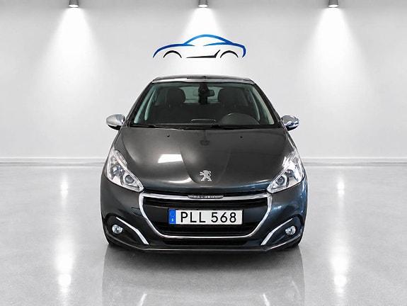 Peugeot 208 2 of 12