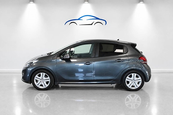 Peugeot 208 4 of 12