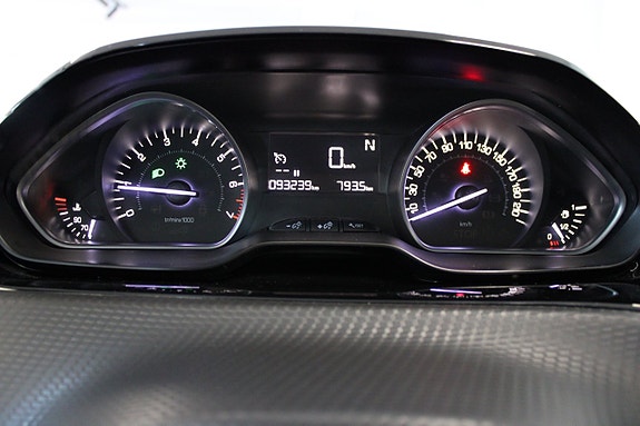 Peugeot 208 11 of 12